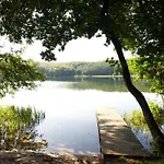 Semi-detached House Directly On The Lake, Semesterbostad Stare Czaple