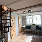 Semi-detached House Directly On The Lake, Holiday home *