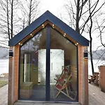 Semesterbostad Semi-detached House Directly On The Lake, Stare Czaple