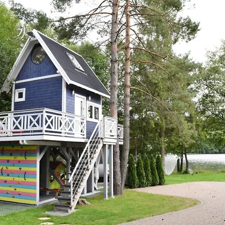 Casa vacanze Semi-detached House Directly On The Lake, Stare Czaple