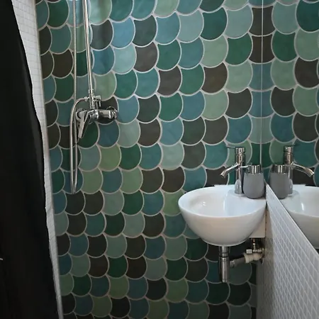 Casa vacanze Semi-detached House Directly On The Lake, *