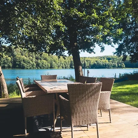 Semi-detached House Directly On The Lake, Stare Czaple