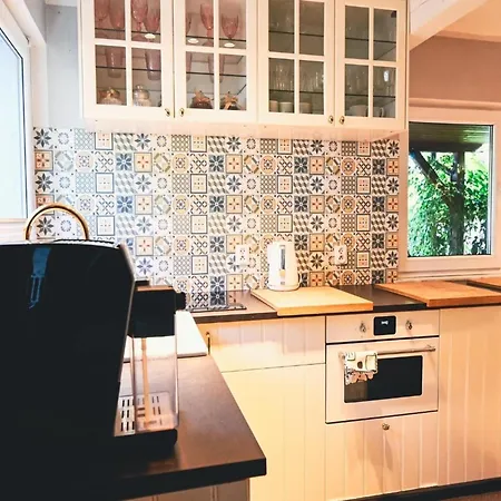 Casa vacanze Semi-detached House Directly On The Lake,