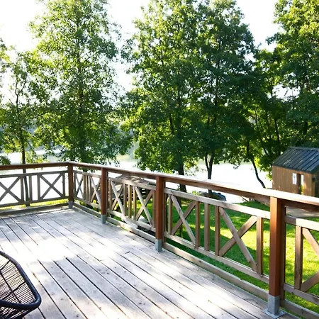 Casa vacanze Semi-detached House Directly On The Lake, Stare Czaple