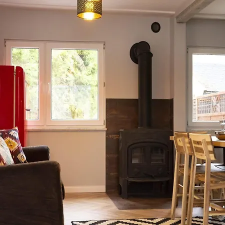 Semi-detached House Directly On The Lake, Casa vacanze *