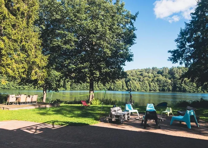 Prázdninový dům Semi-detached House Directly On The Lake, Stare Czaple