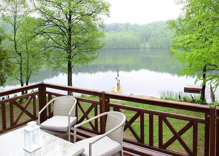 Semi-detached House Directly On The Lake, Prázdninový dům *