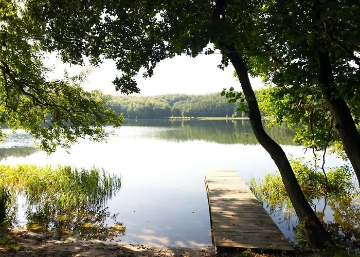 Semi-detached House Directly On The Lake, Prázdninový dům Stare Czaple
