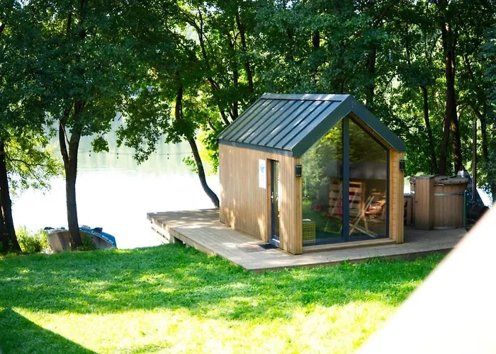 Prázdninový dům Semi-detached House Directly On The Lake, *